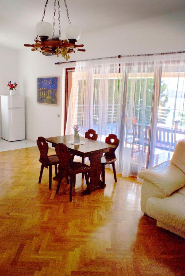 Apartmani Ribarica**** Karlobag Ngoại thất bức ảnh