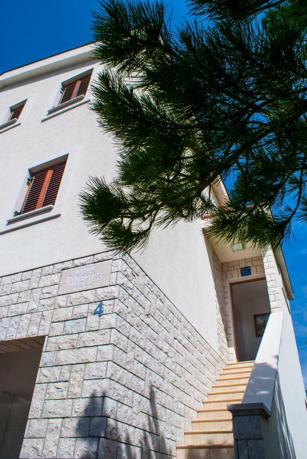 Apartmani Ribarica**** Karlobag Ngoại thất bức ảnh
